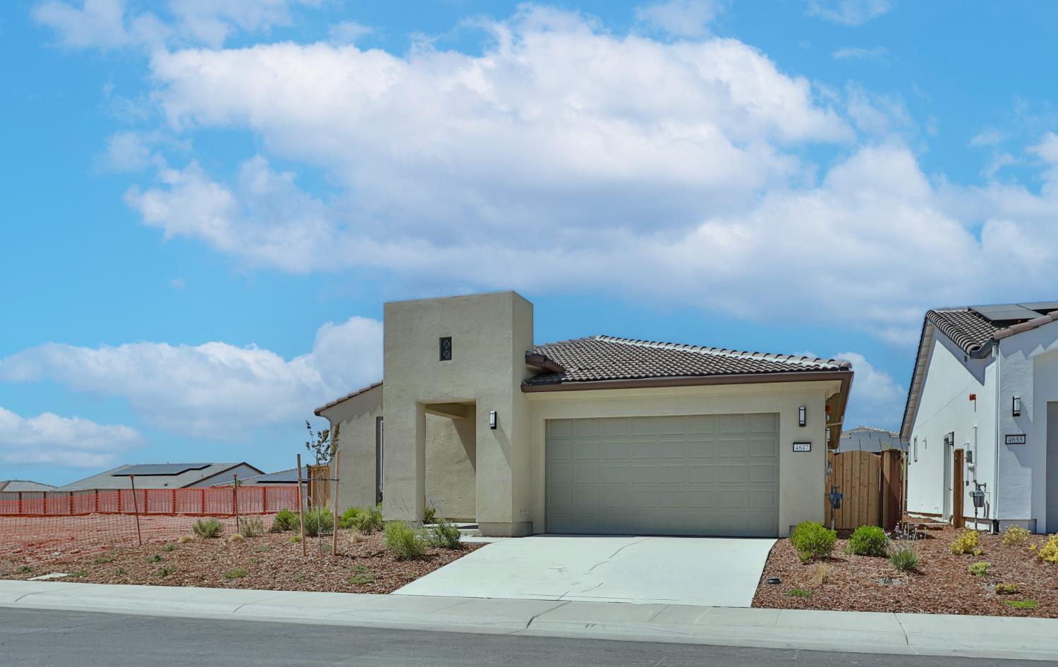 4647 Vintage Oak — photo