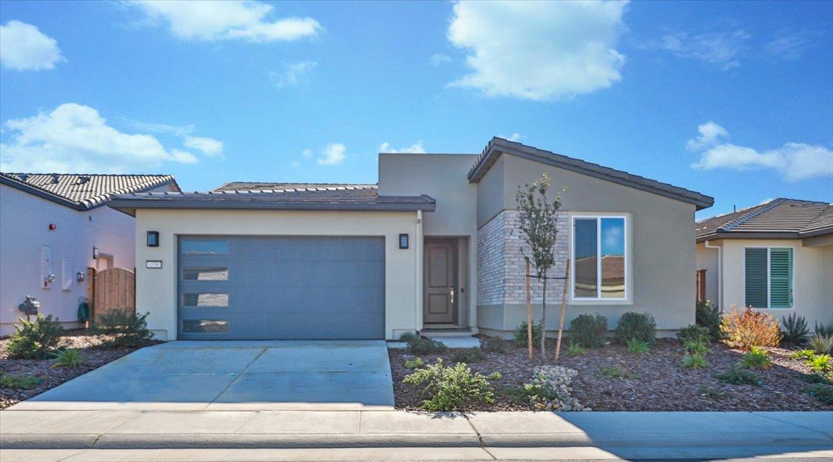 4656 Vintage Oak — photo