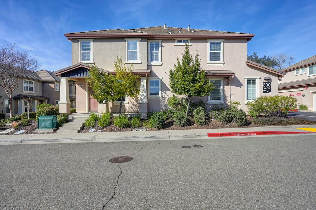 301 Blossom Rock Lane 53 — photo