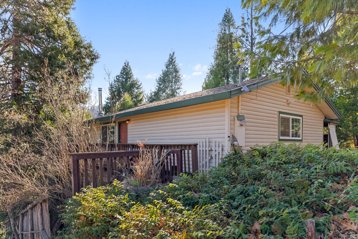 16483 Creekside Drive — photo