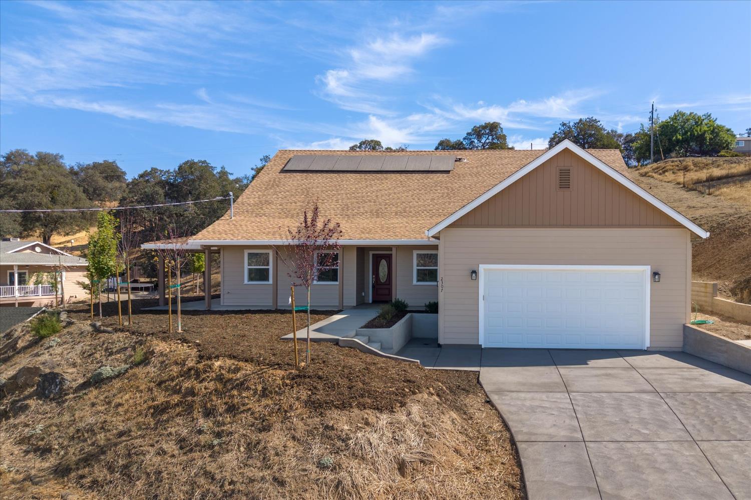 2307 Arrowhead Street — photo