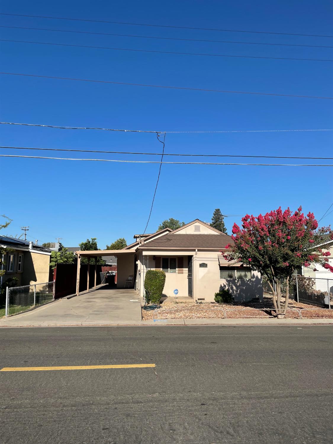 1506 Mitchell — photo