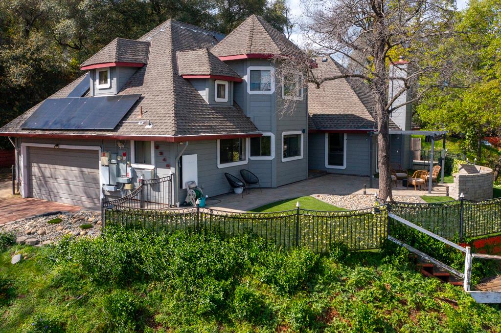 3218 Cambridge Road — photo