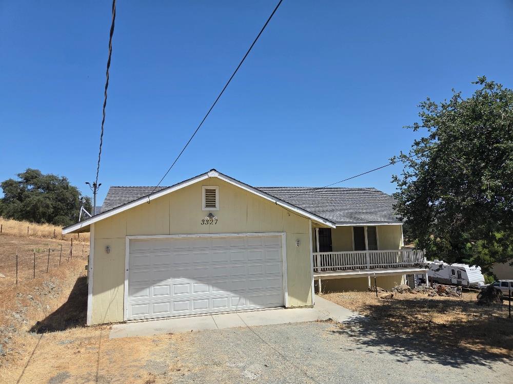 3327 Hartvickson Lane — photo