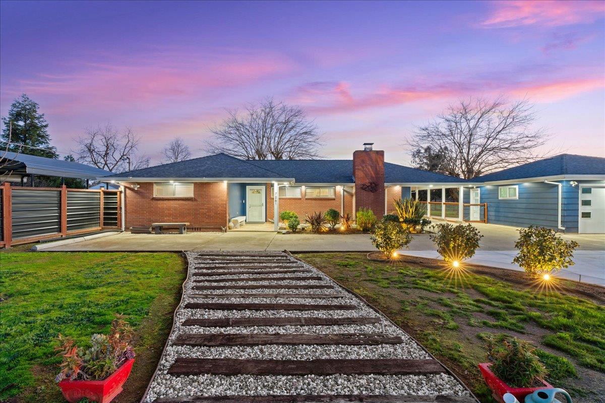 7261 Dry Creek Road — photo