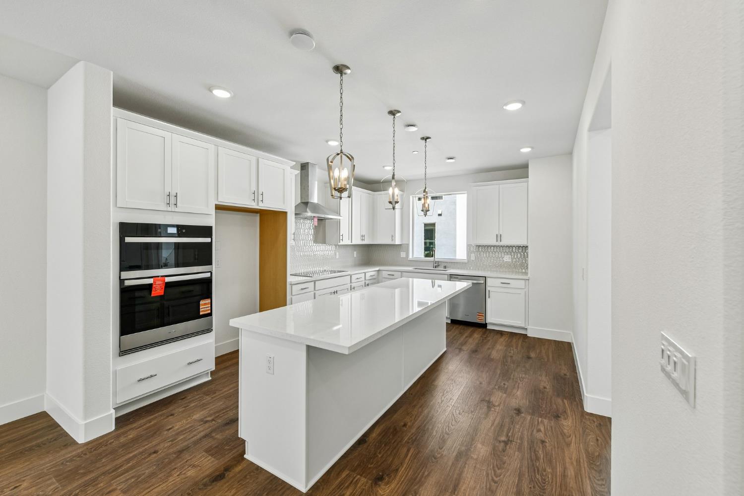 1810 Loft Walk — photo
