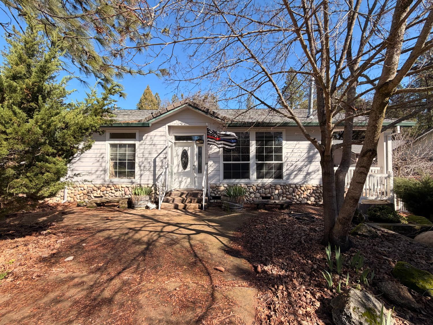 2055 Candlelight Drive — photo