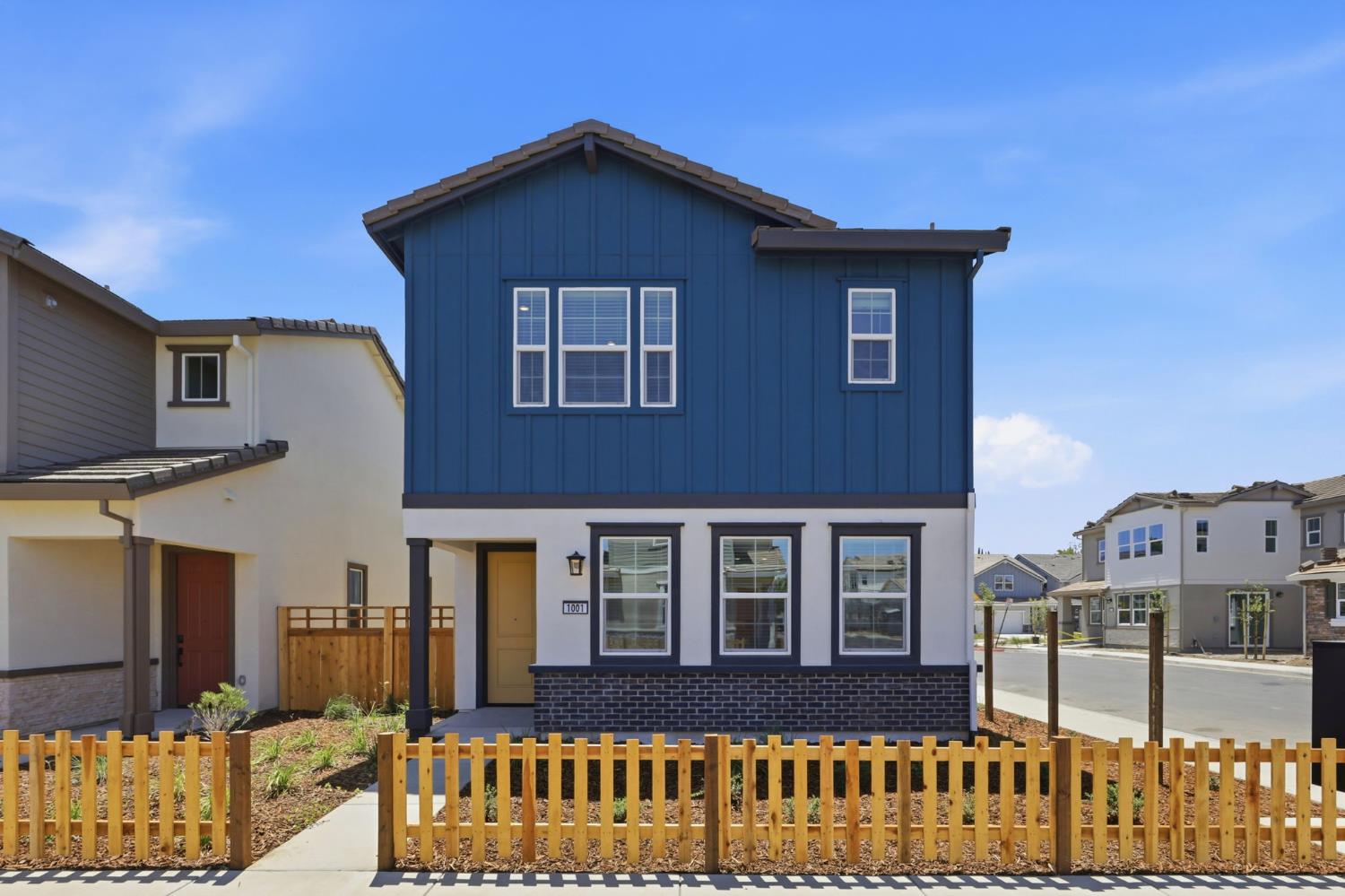 1001 Vanderbilt Terrace — photo