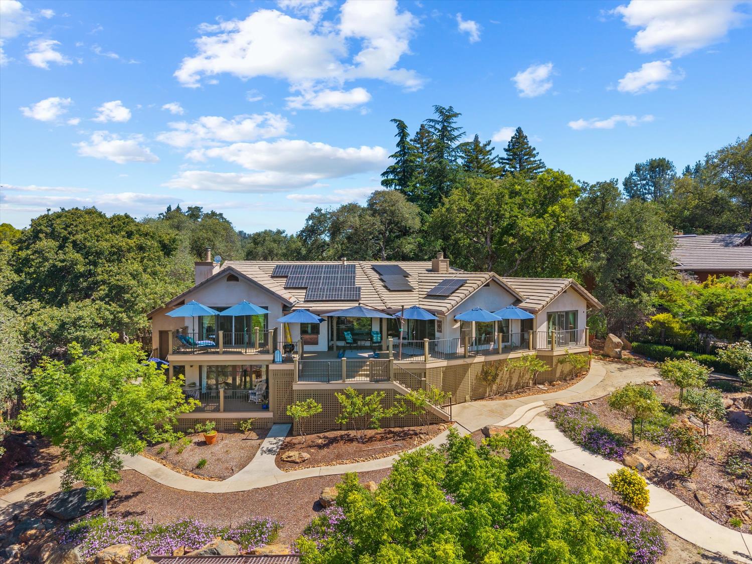 6435 Fairway Court — photo