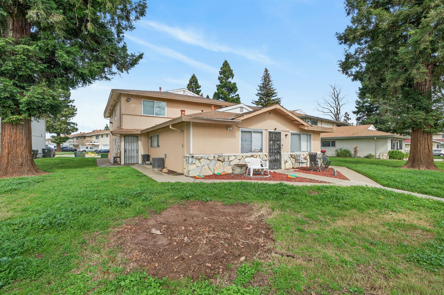 9 La Pera Court 4 — photo
