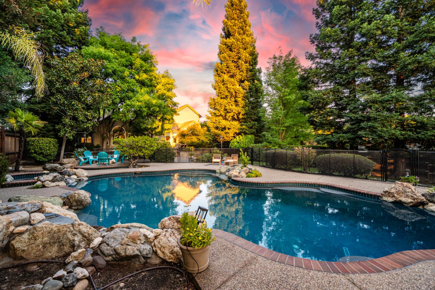 2507 Cypress Court — photo