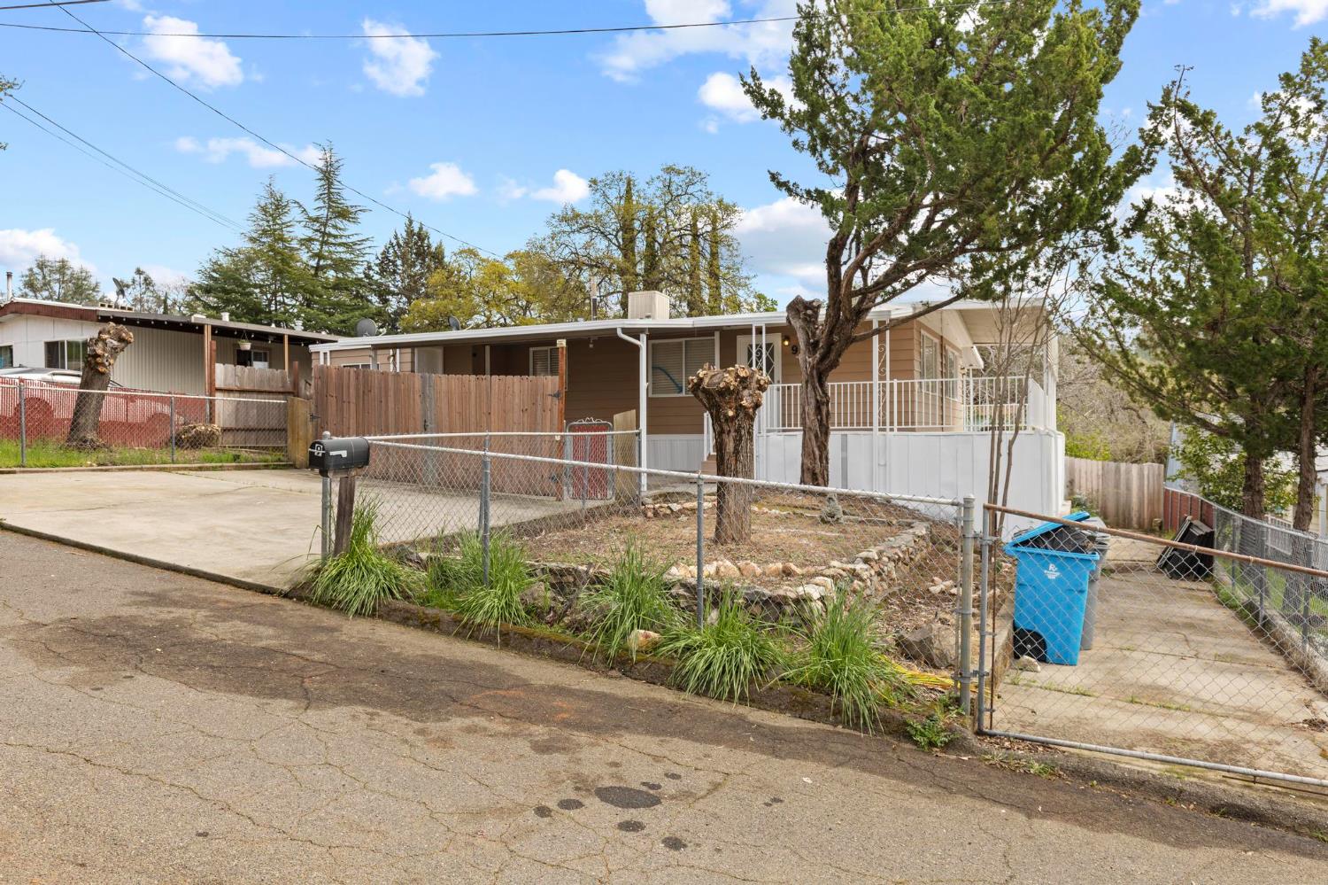 9 Hanging Tree Court — photo
