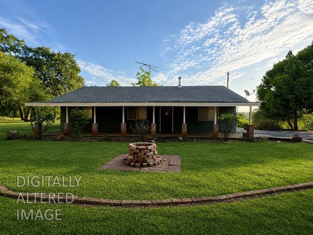 2864 Hillcrest Drive — photo