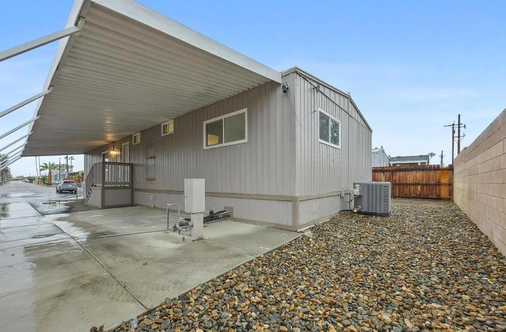 335 Hickorywood Lane 335 — photo