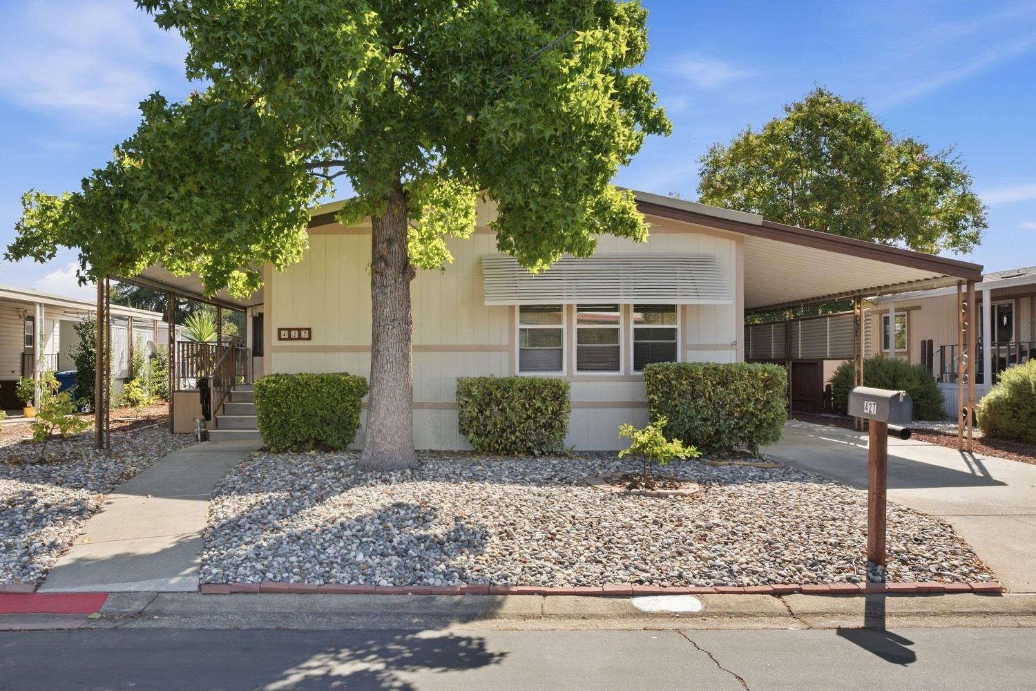 427 Royal Crest Circle — photo