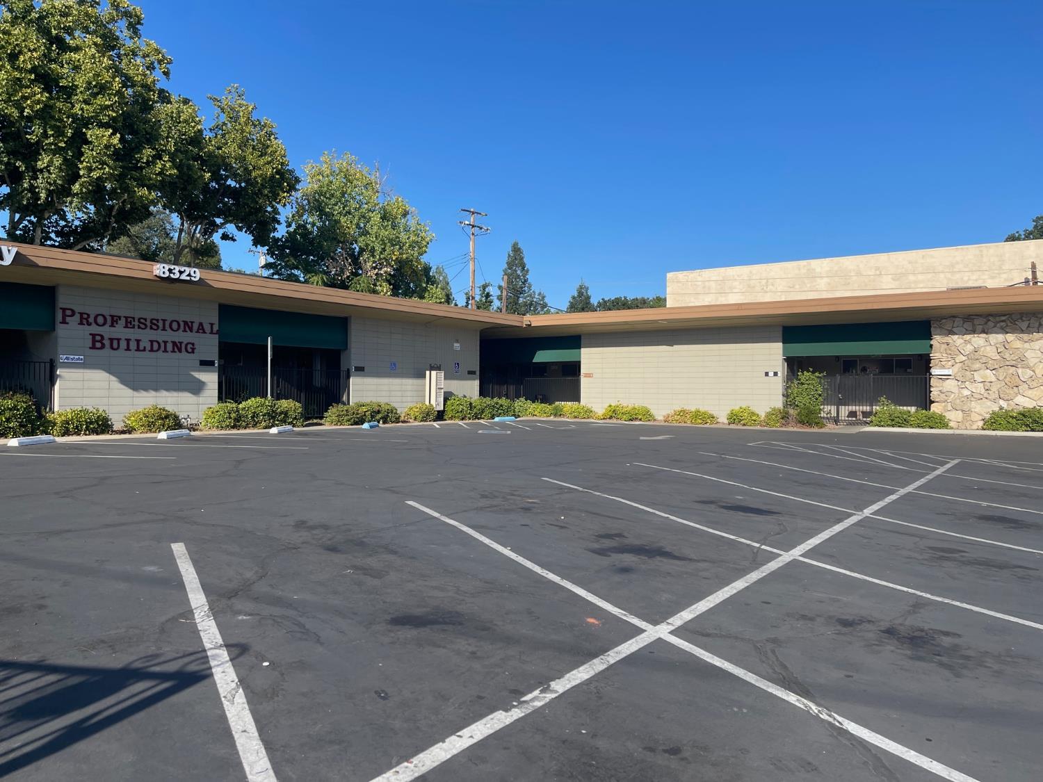 8329 Fair Oaks Boulevard — photo