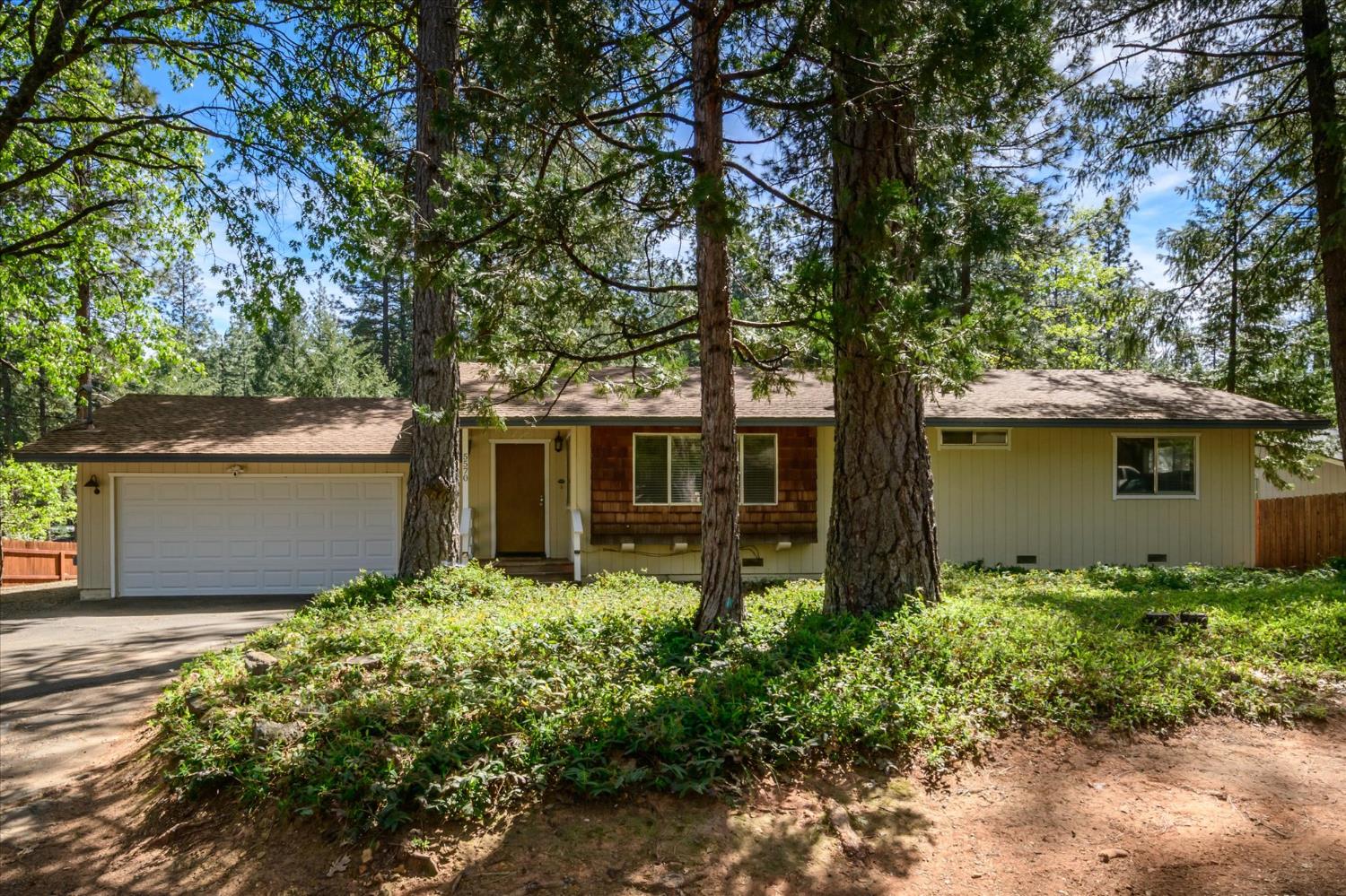5570 Daisy Circle — photo
