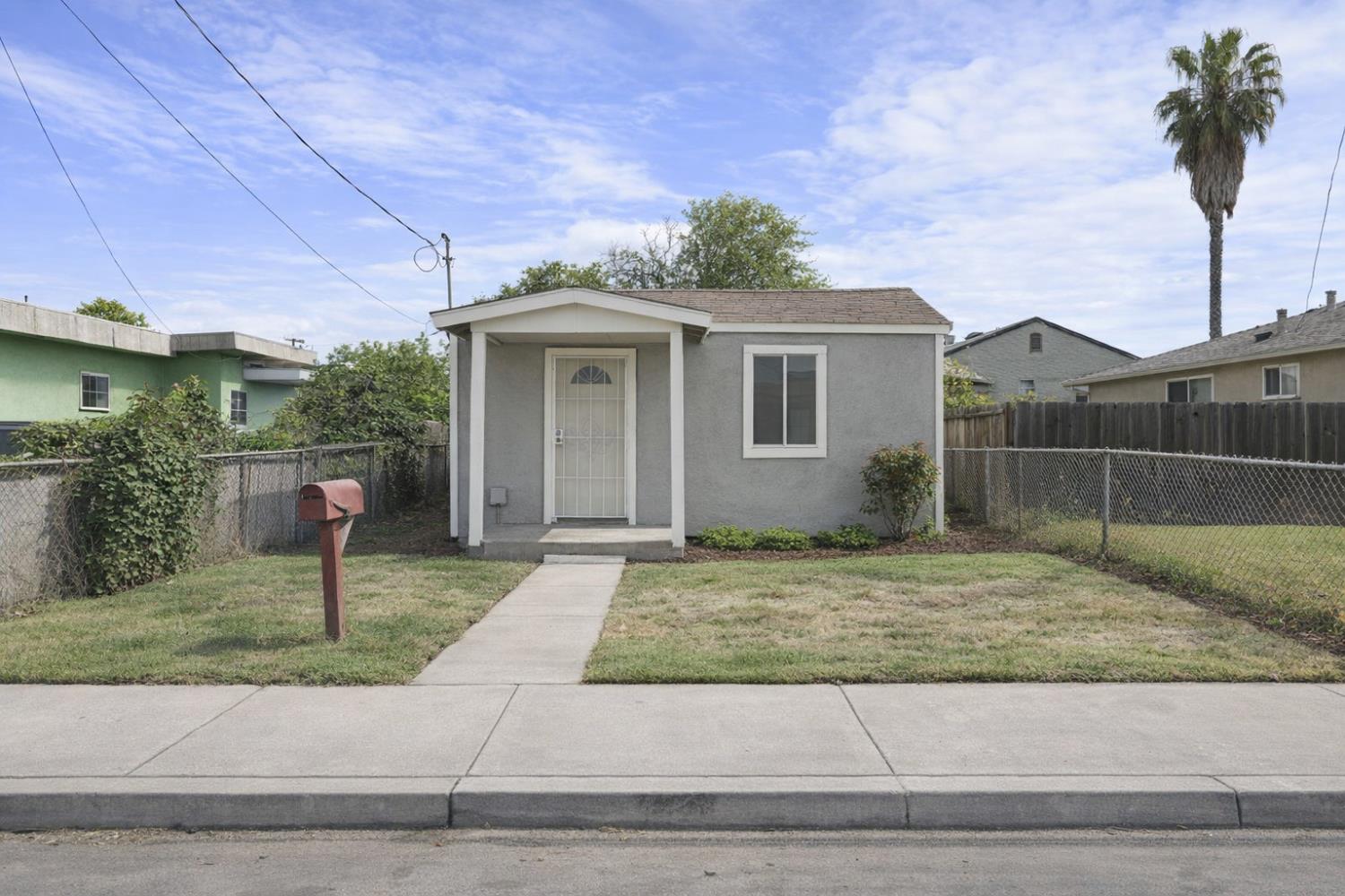 124 S Fresno Avenue — photo