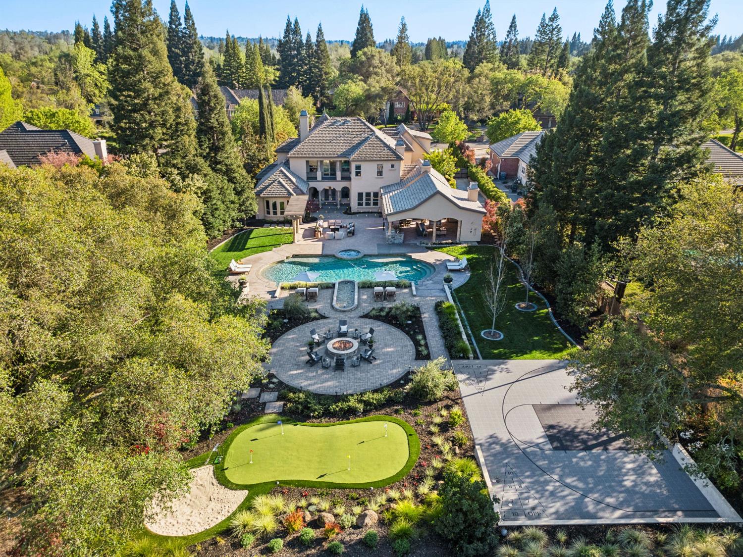 7370 Shelborne Drive — photo
