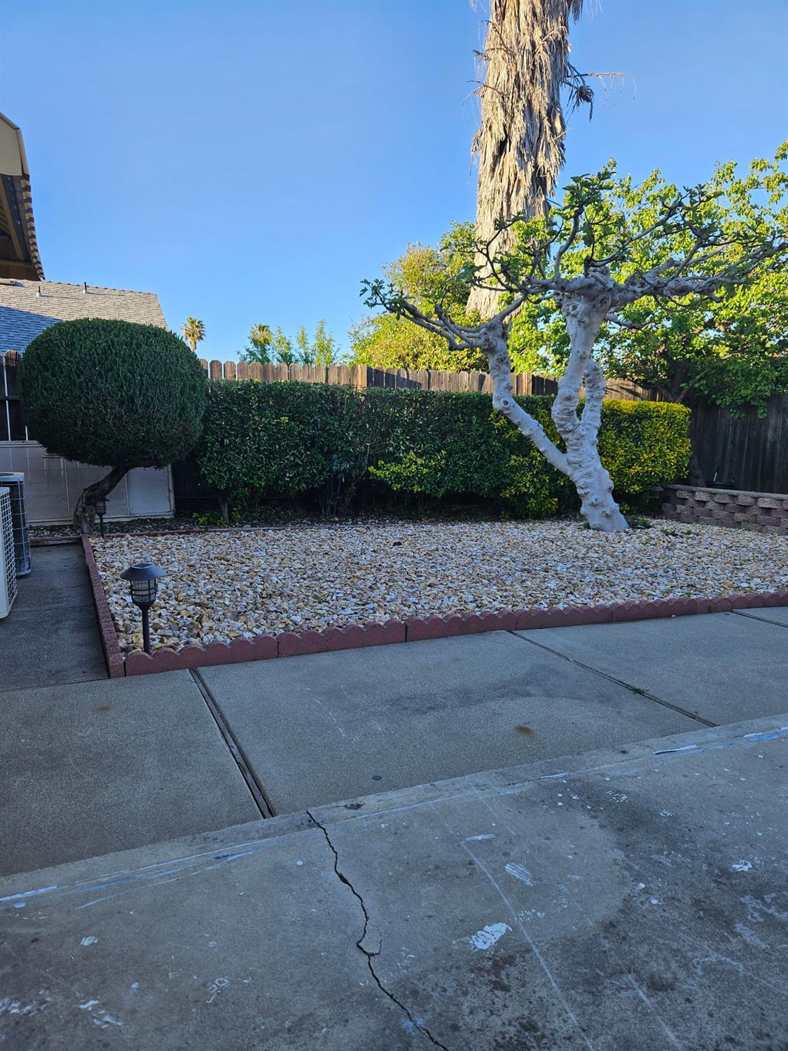 8118 Chateau Drive — photo