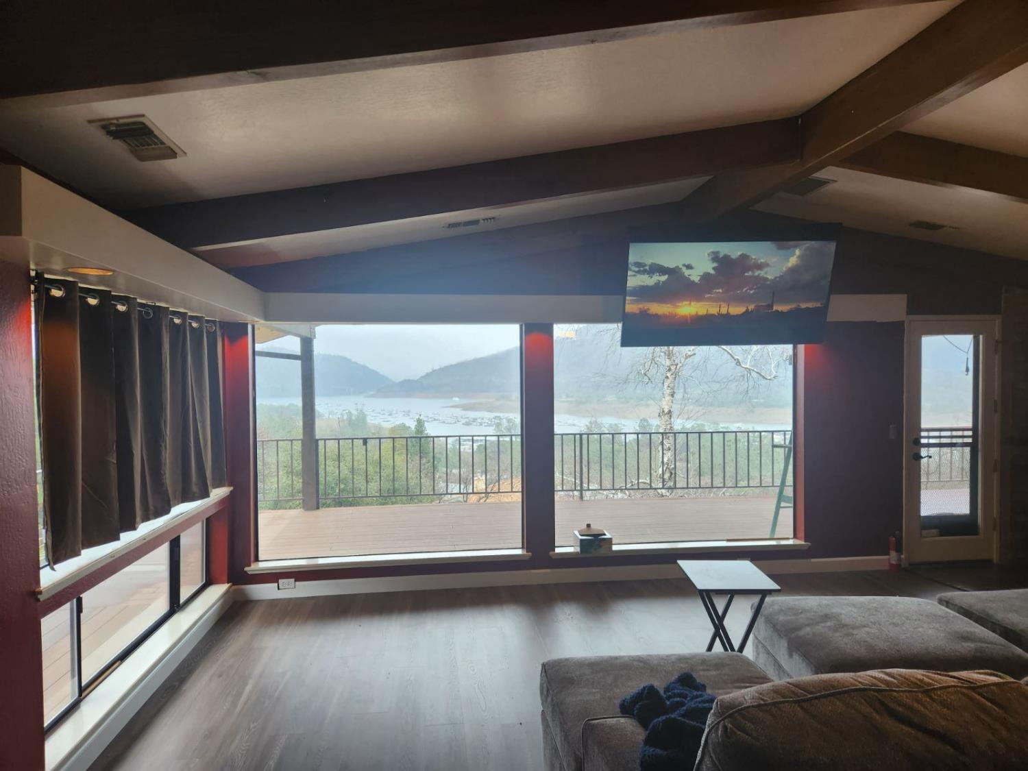 5411 Royal Oaks Drive — photo