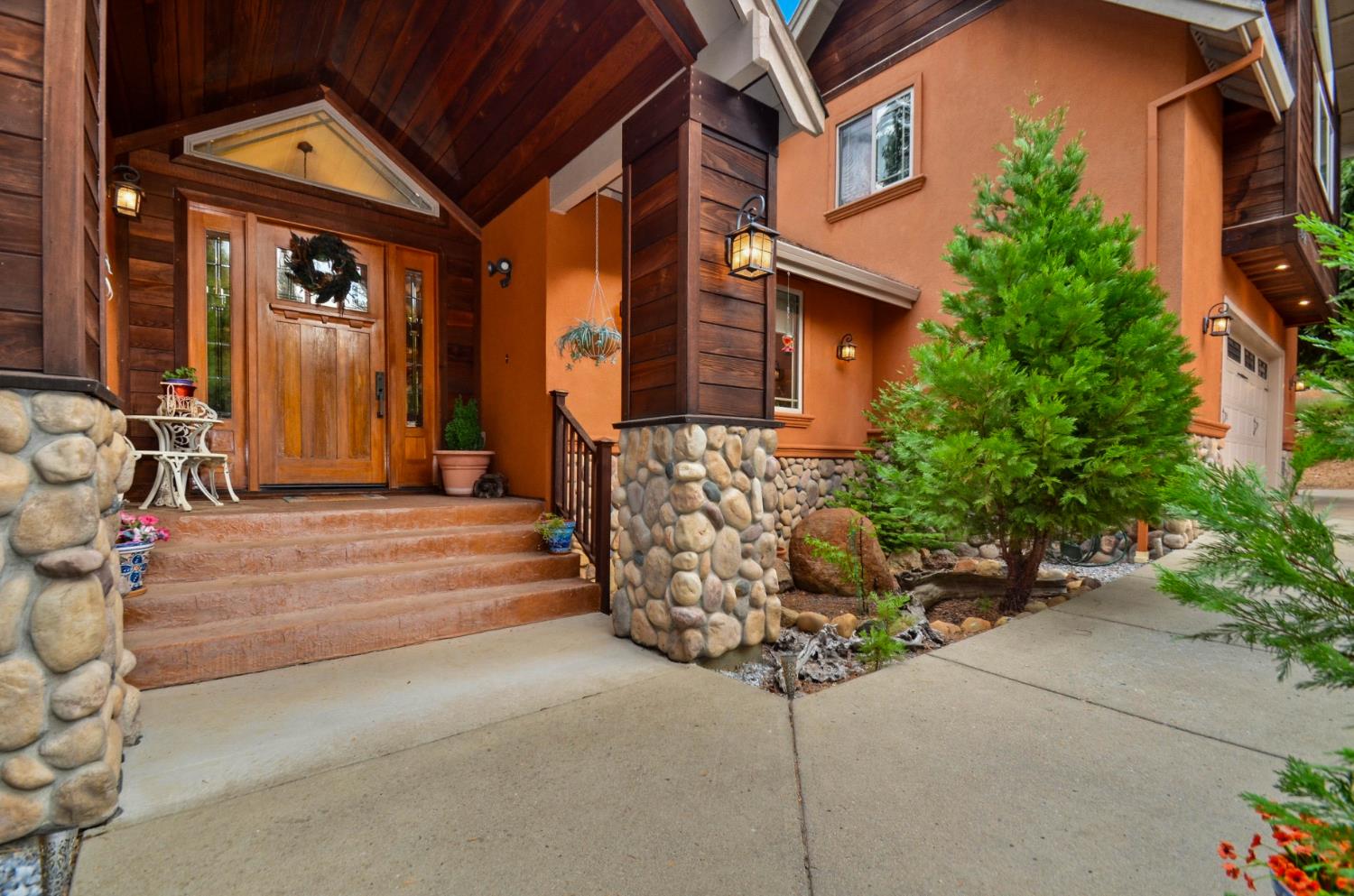 16890 Fairview Court — photo
