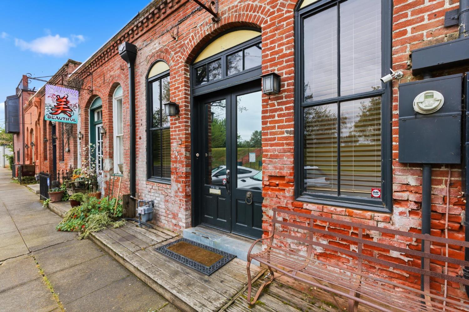 745 Main Street — photo