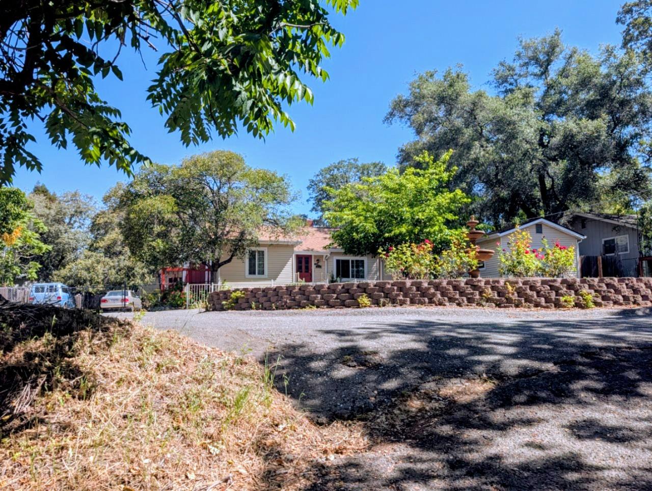 1631 Martin Drive — photo