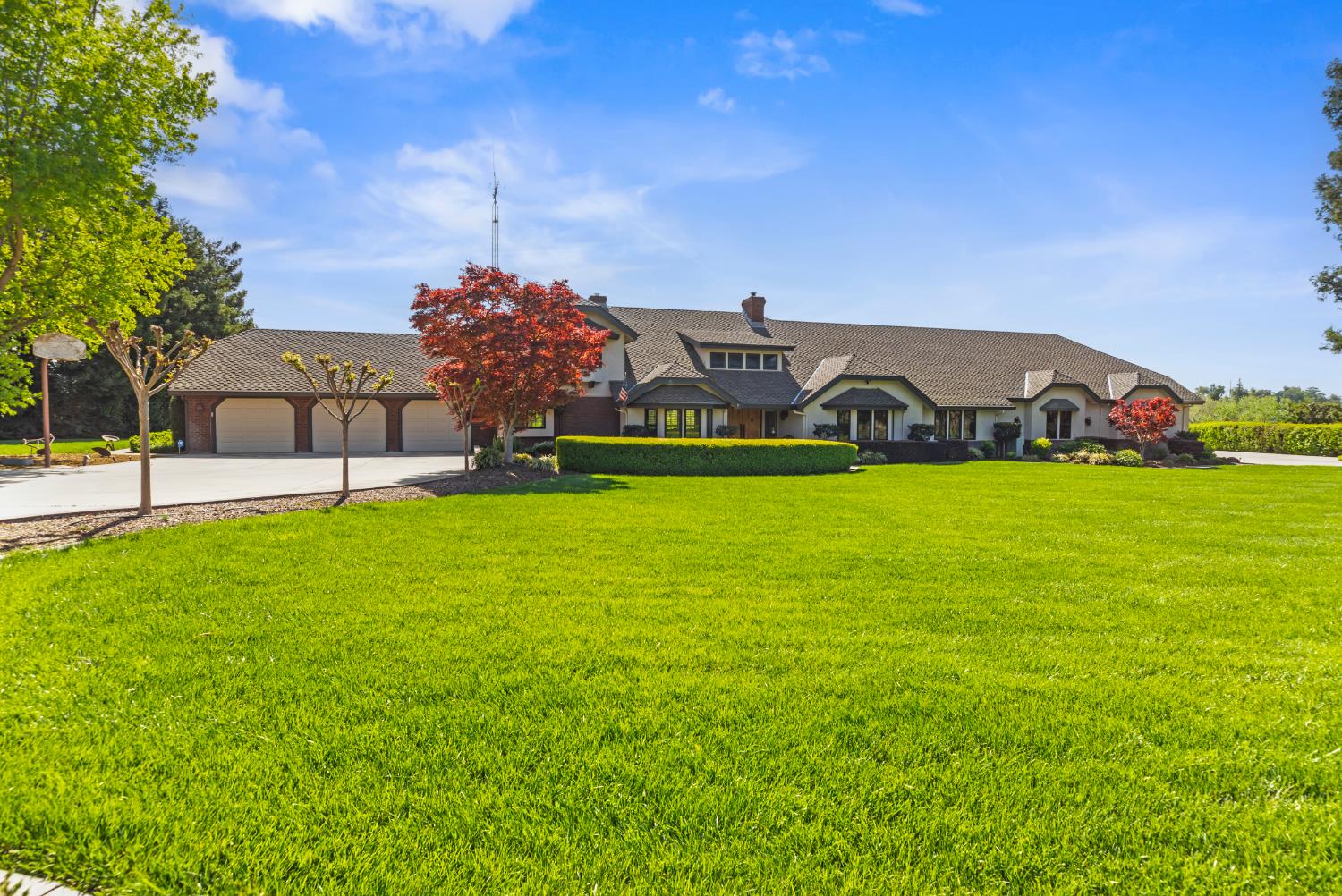 9000 Oak View Drive — photo