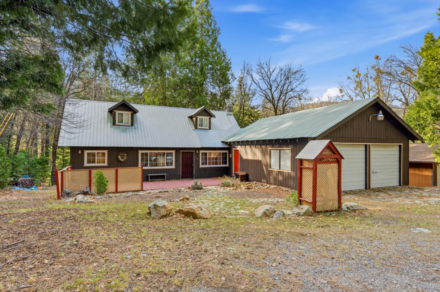 109 Lewis Ln. — photo