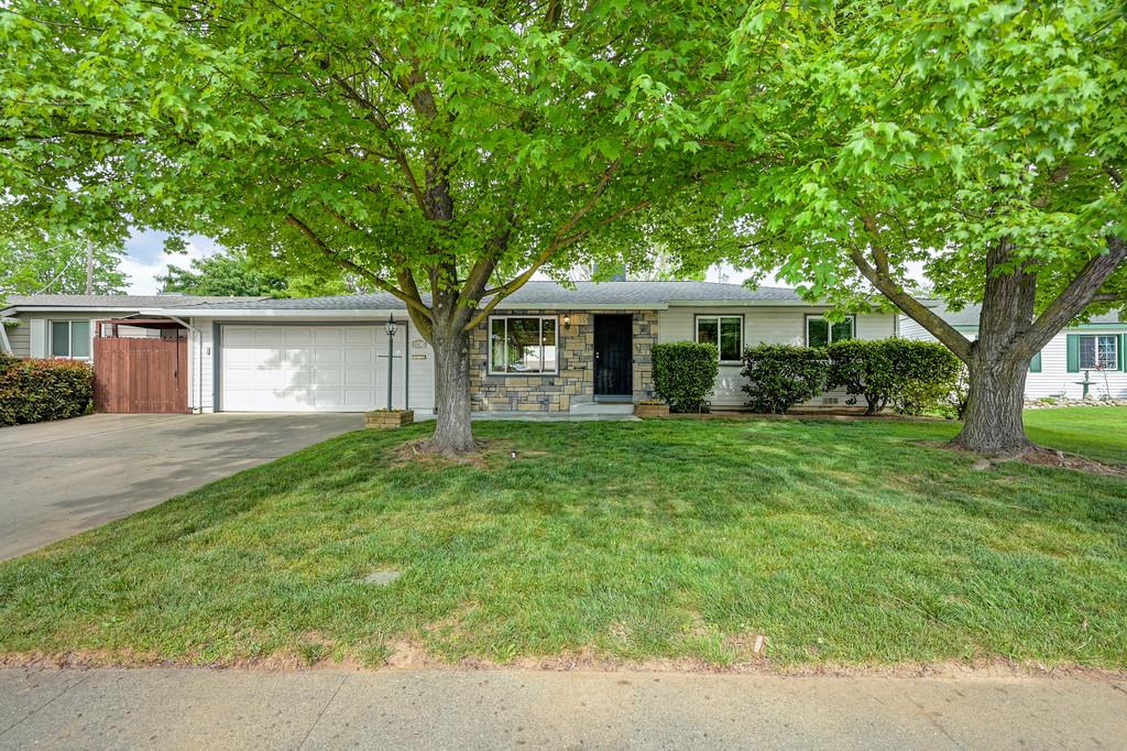 2013 Rossmoor Drive — photo