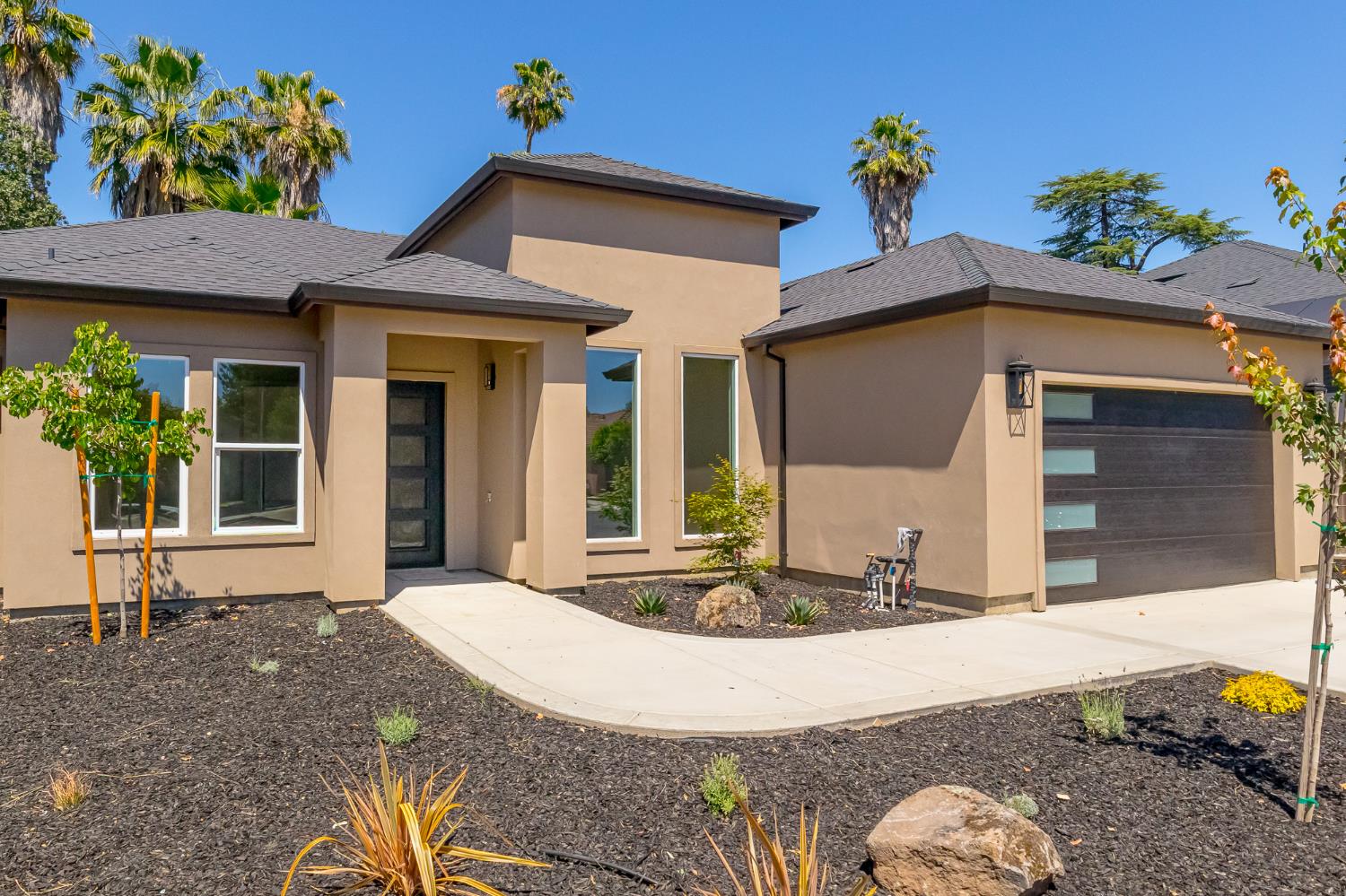 815 Hintze Landing Court — photo