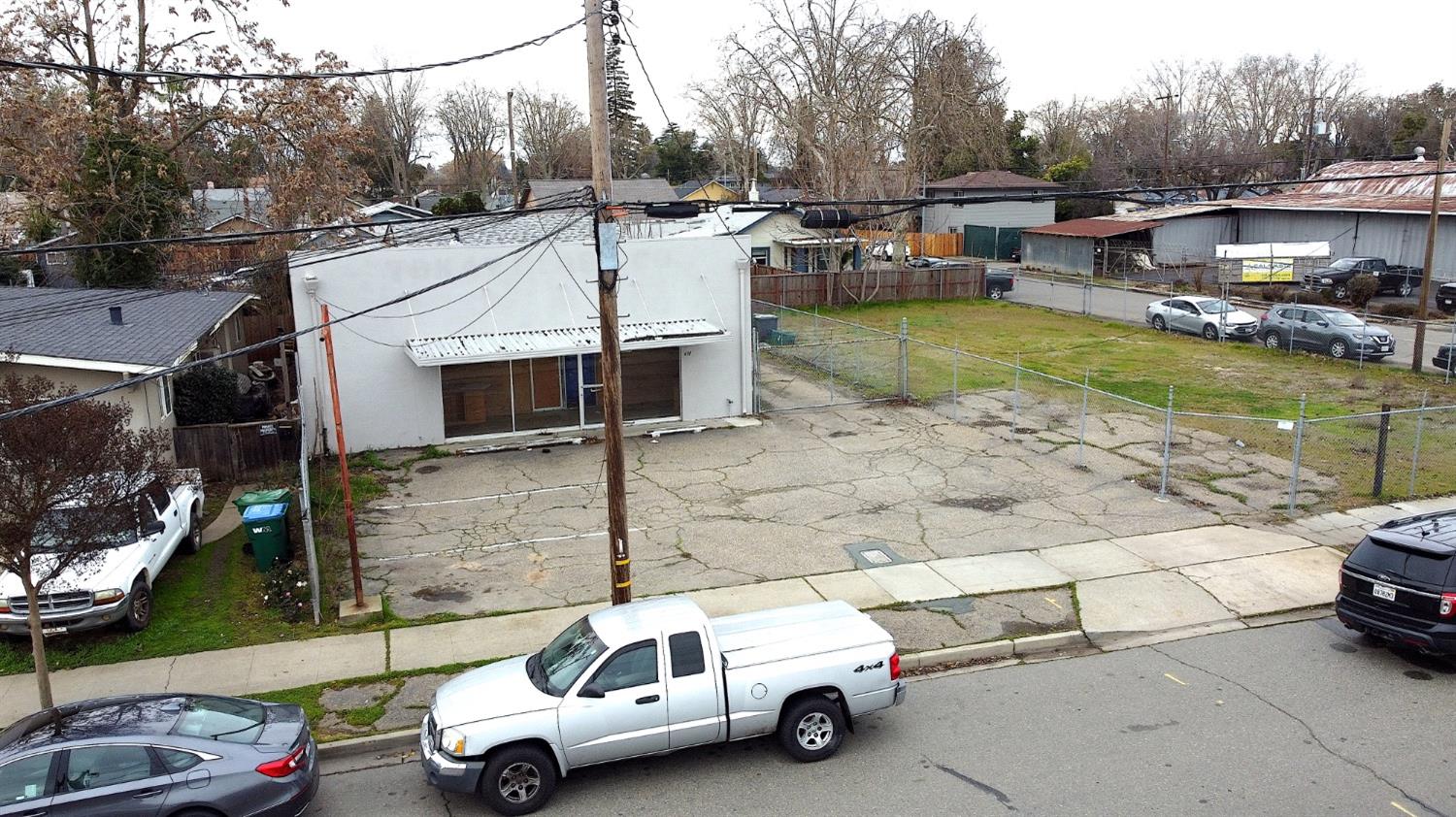 631 N Sacramento Street — photo