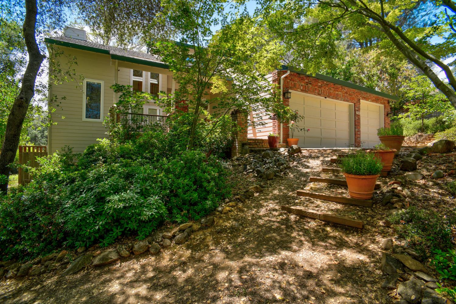 2547 Lakeridge Oaks Drive — photo