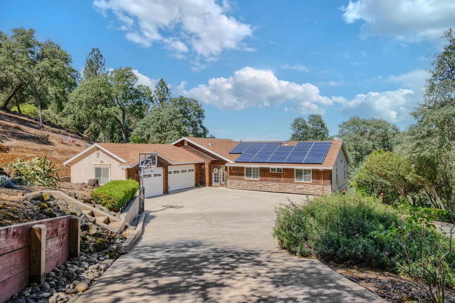 1330 Lower Lake Drive — photo