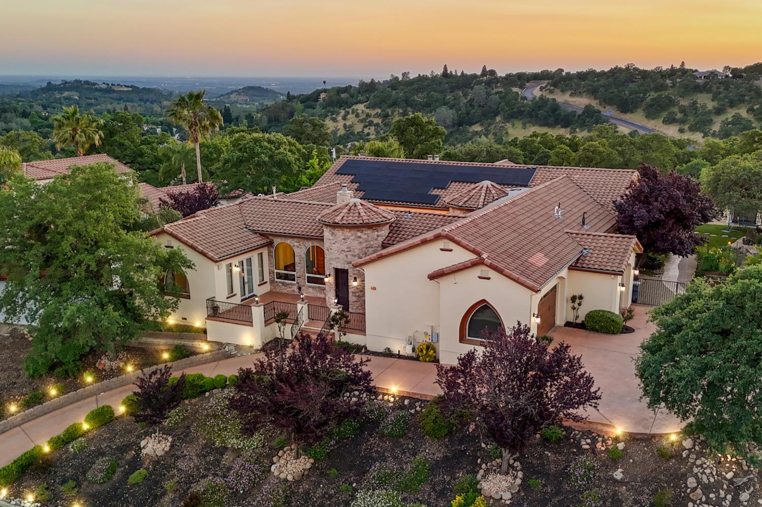 640 Lakeridge Drive — photo