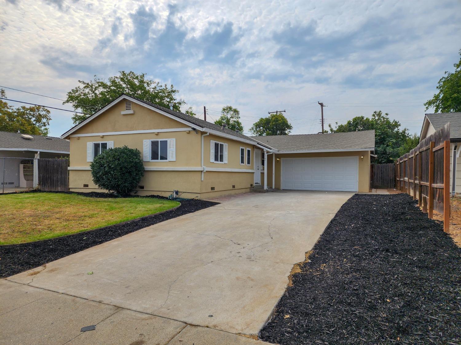 8942 Alderson Ave — photo