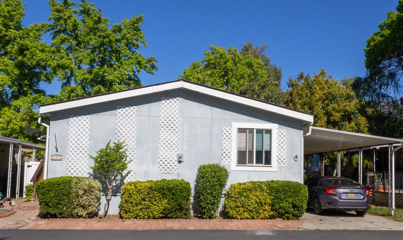 3156 Esplanade 316 — photo