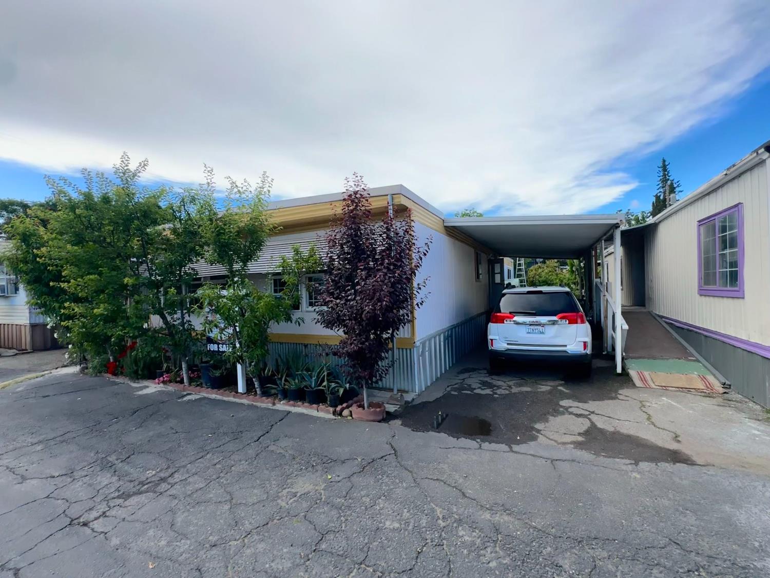 13010 Hickman St — photo