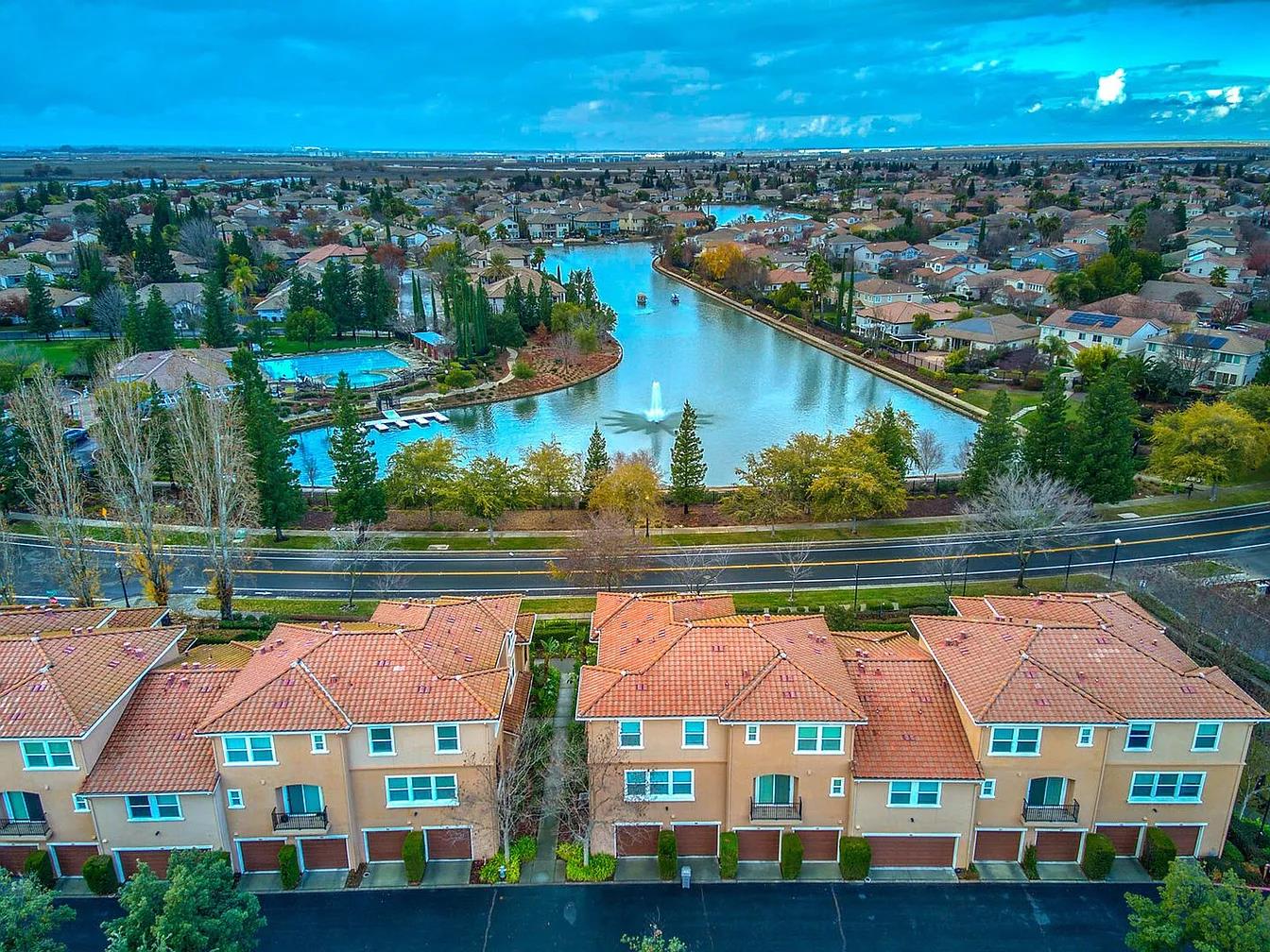 4800 SE Westlake Parkway 1009 — photo