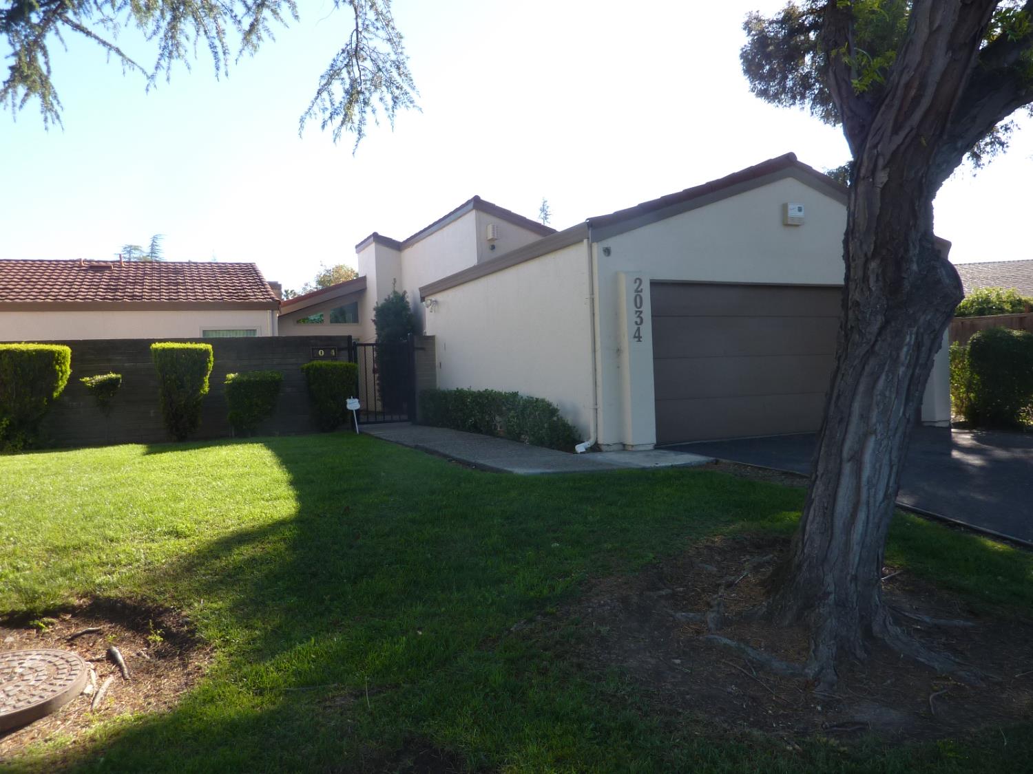 2034 Venetian Dr — photo