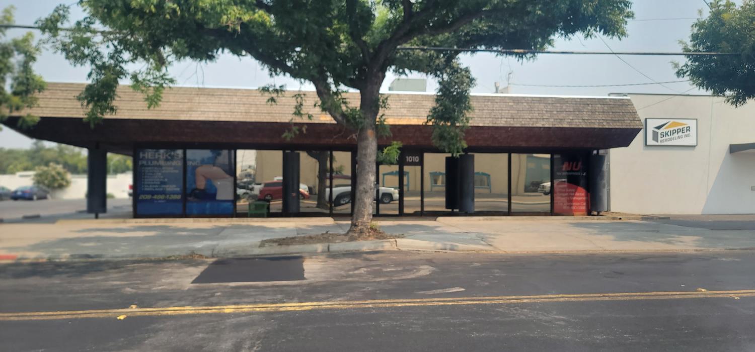 1010 Carver — photo