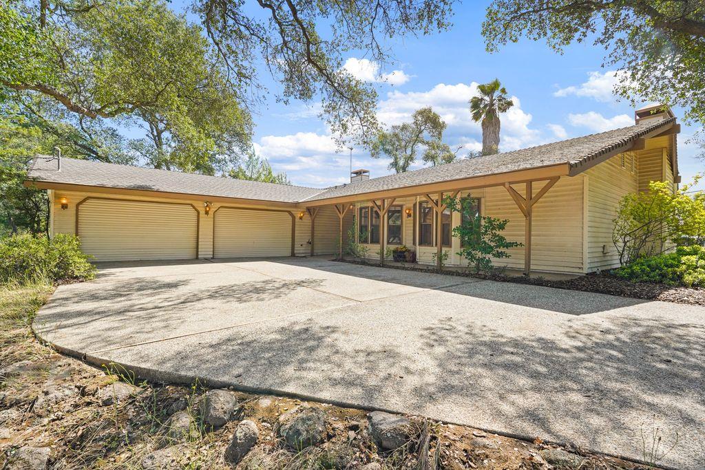 6015 Rustic Hills Drive — photo