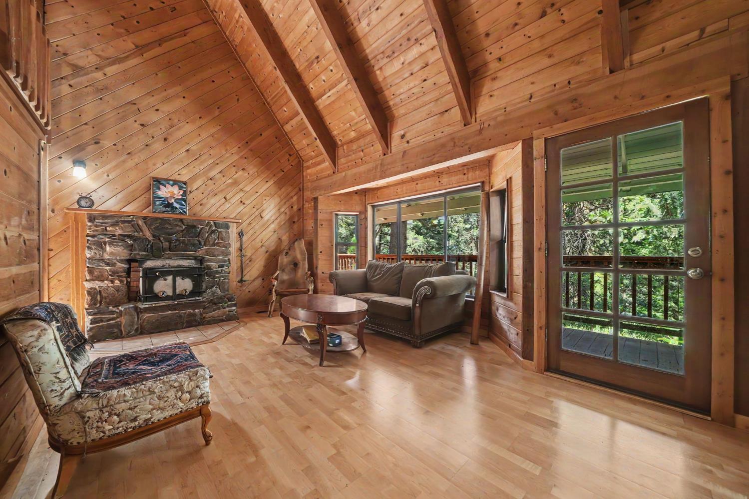 4040 Cedar Creek Road — photo