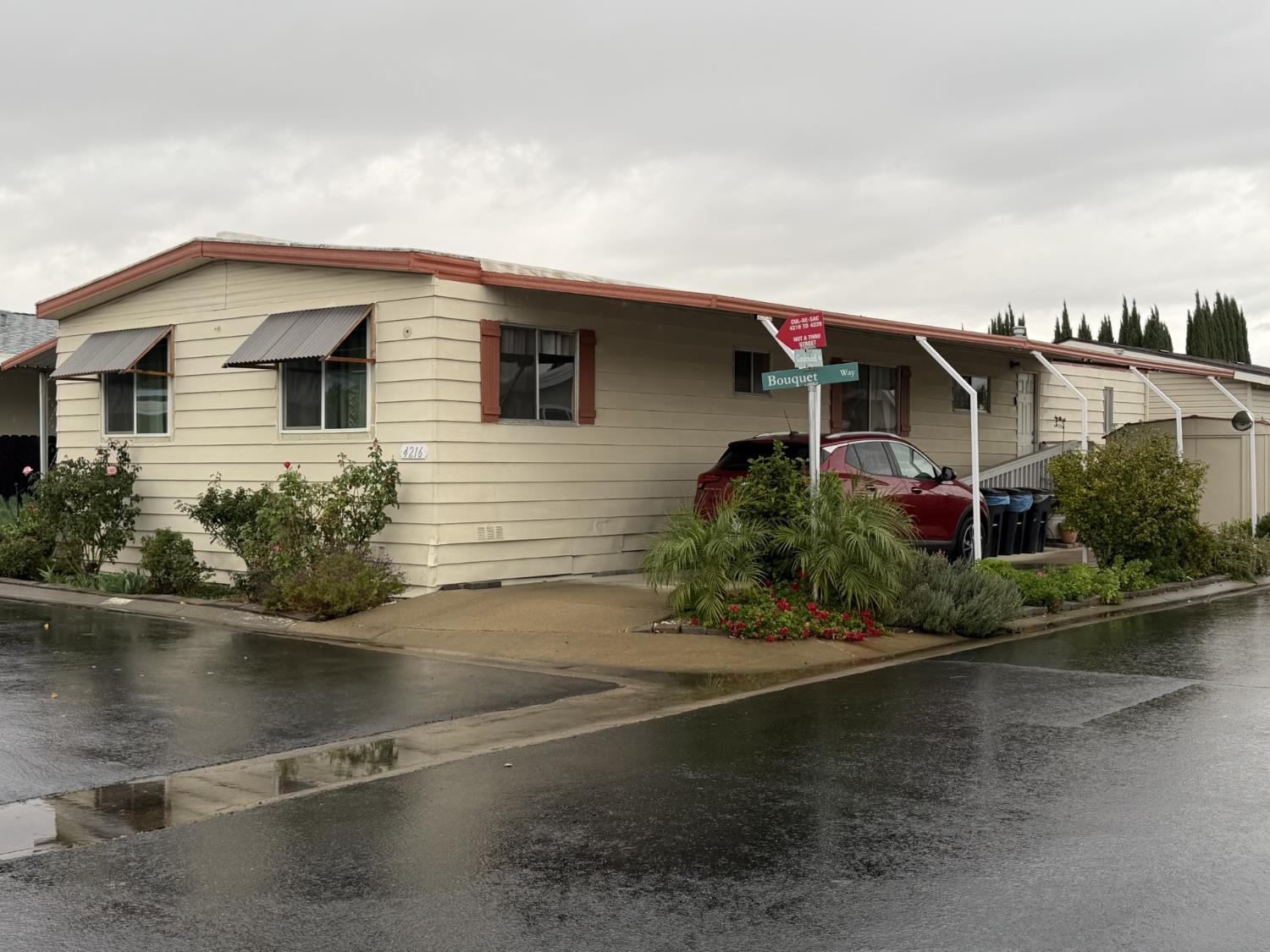 4216 Bouquet Way 103 — photo