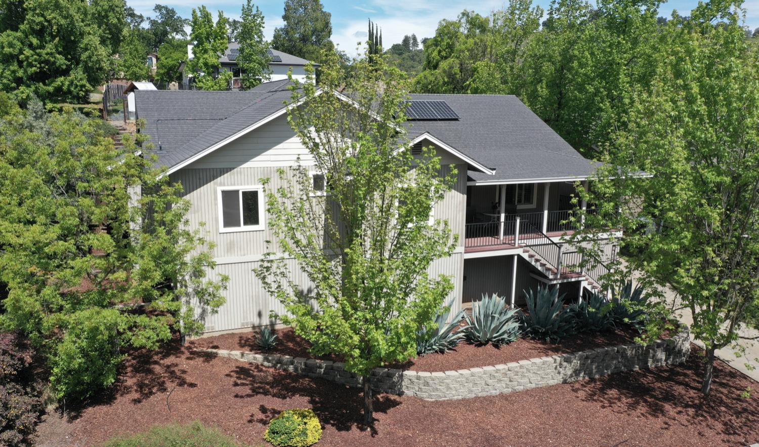 1235 Suzanne Dr — photo