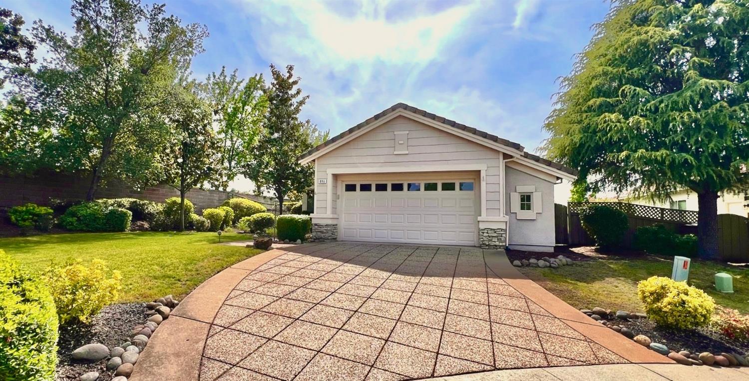 886 Meadowhill Court — photo