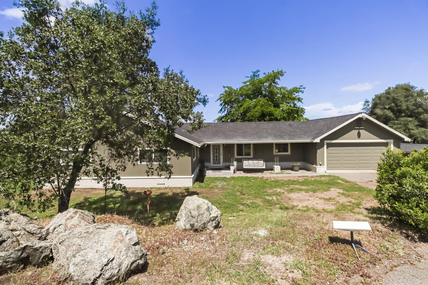 4360 Michael Lane — photo