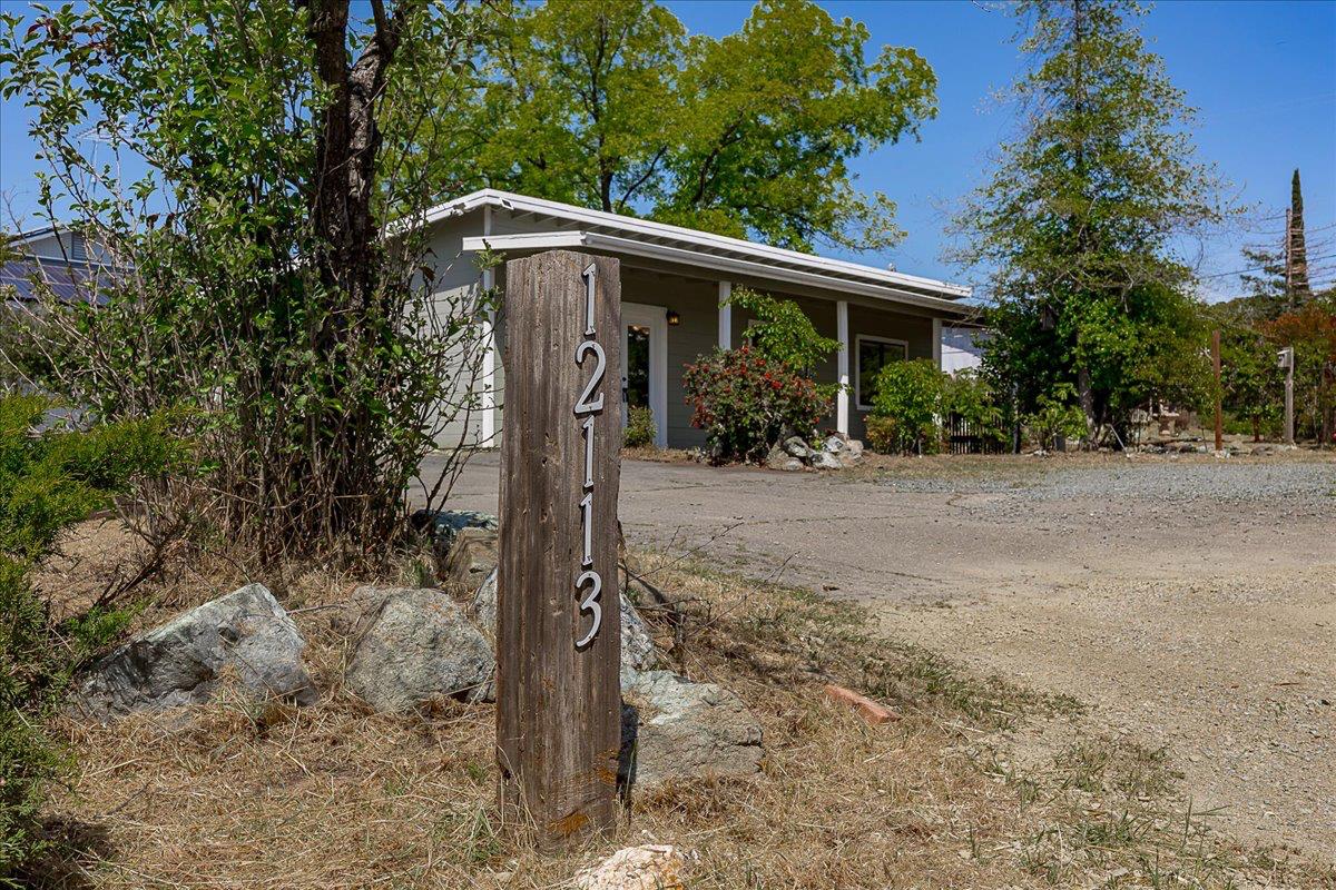 12113 Griffin Way — photo