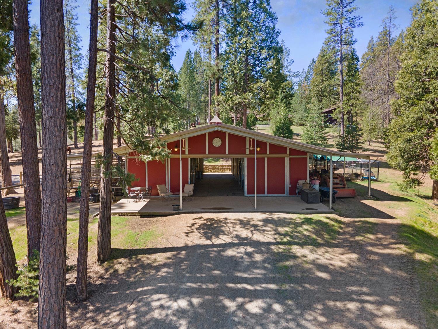 10415 McMahon Road — photo